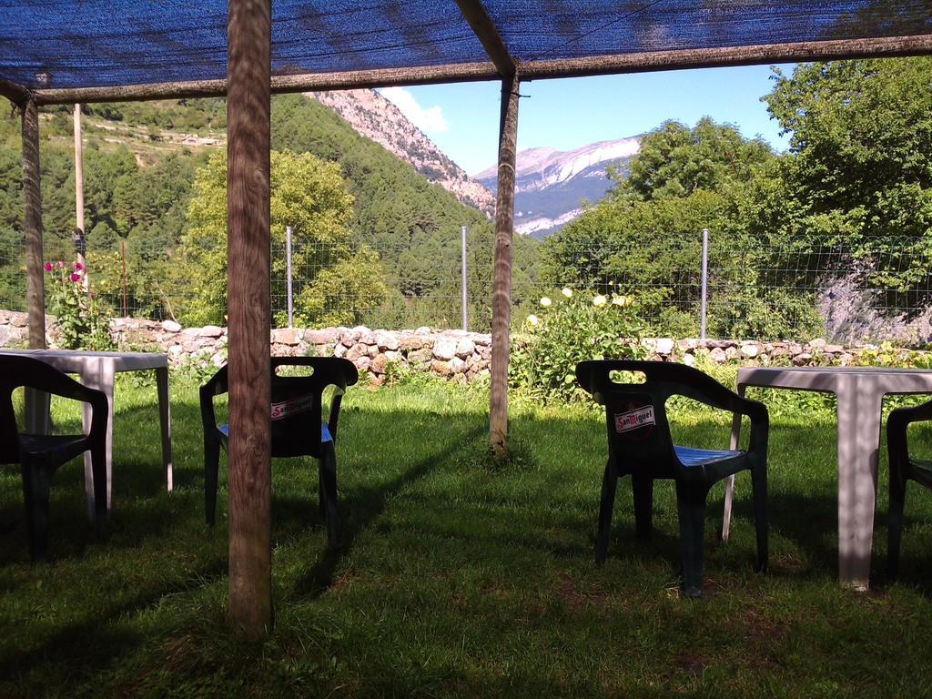 Saravillo Pension Pallaruelo מראה חיצוני תמונה